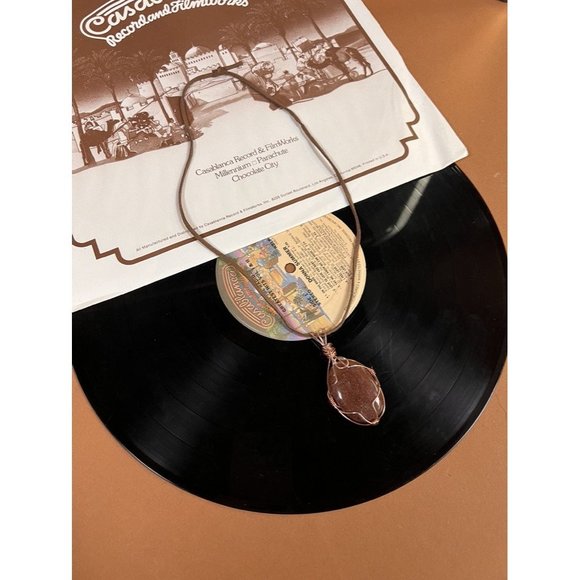 NWT The Carnelian Natural Stone Wire Wrapped Pendant Necklace With Suede Cord - Picture 2 of 6